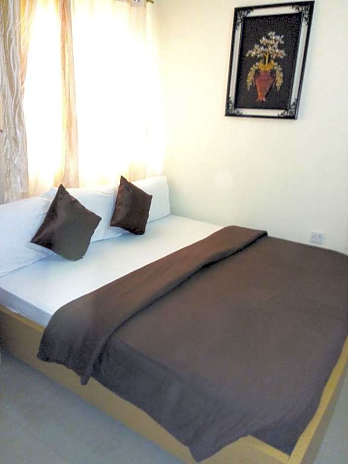 De Lawrence Court & Suites