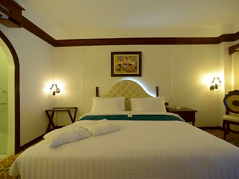 Photo 1 of 2 of Deluxe Room