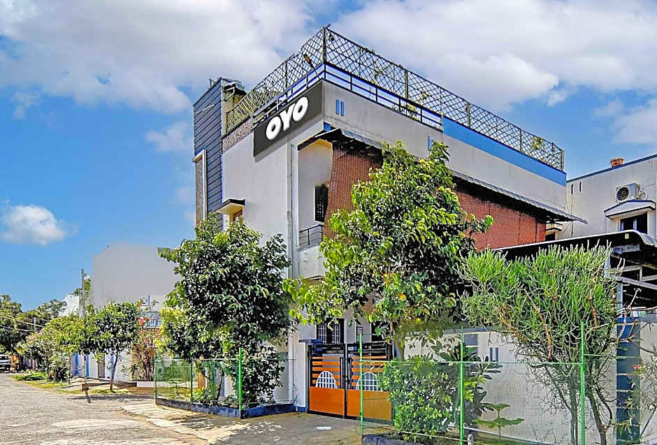 Hotel O SMS HOMES