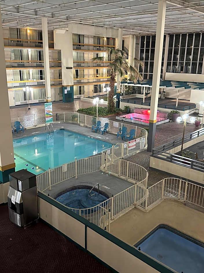 The Lodge Hotel and Banquets