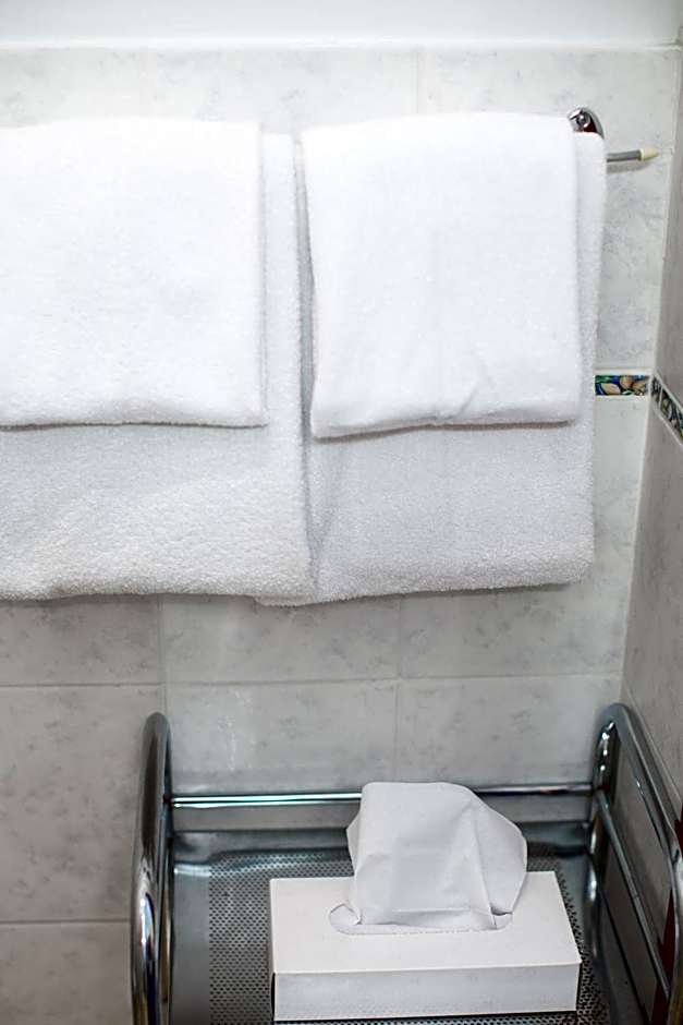 Hotel Kert FREE PARKING