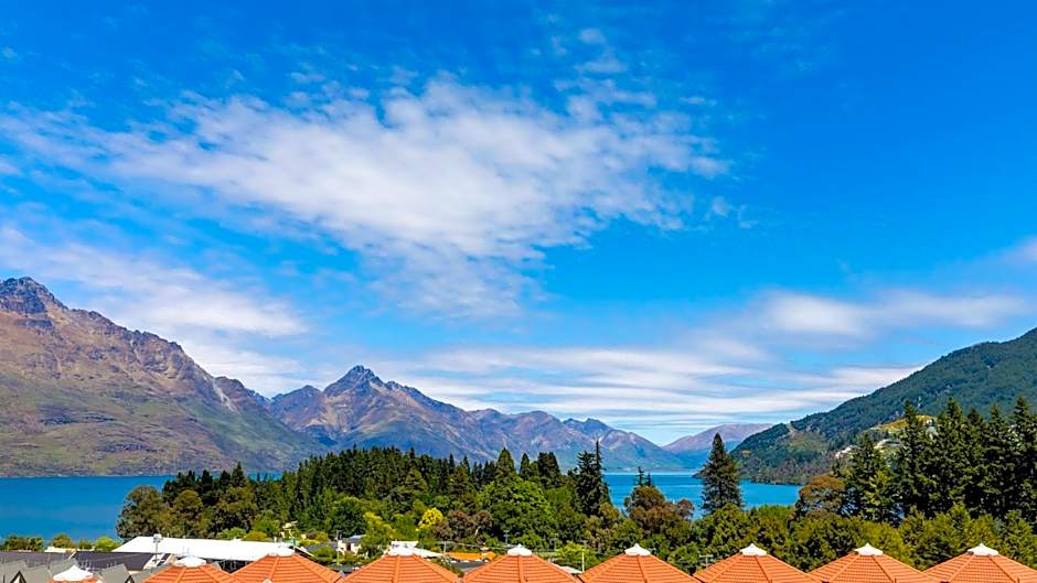 Holiday Inn Express And Suites Queenstown By IHG