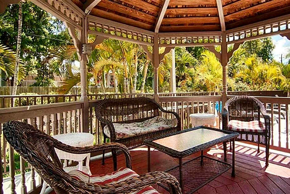 Days Inn & Suites by Wyndham Bonita Springs North Naples
