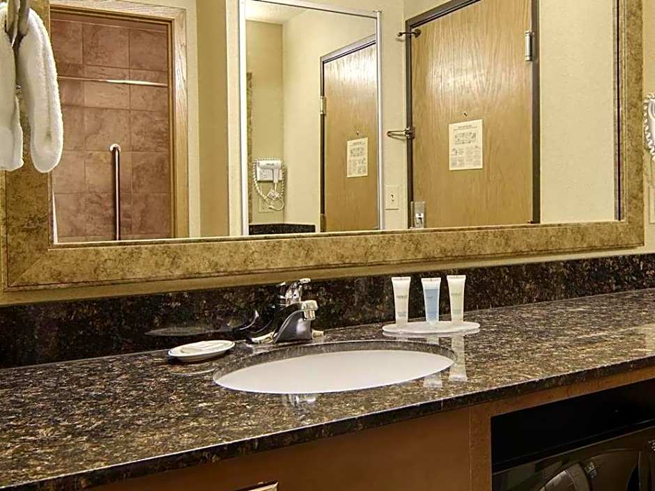 Quality Inn & Suites Detroit Lakes