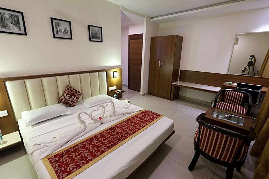 Hotel Abirami Residency
