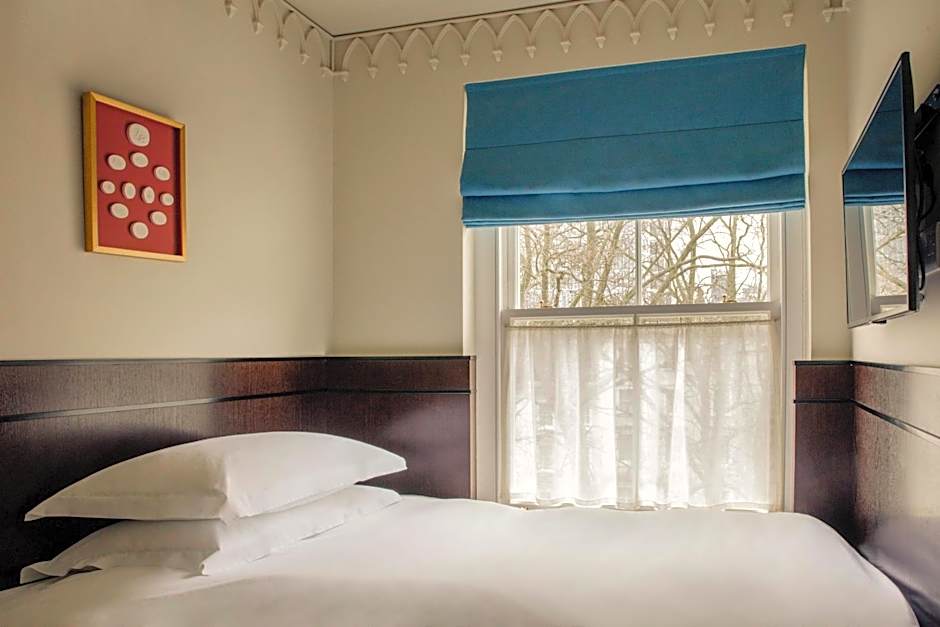 Grand Hotel Bellevue London