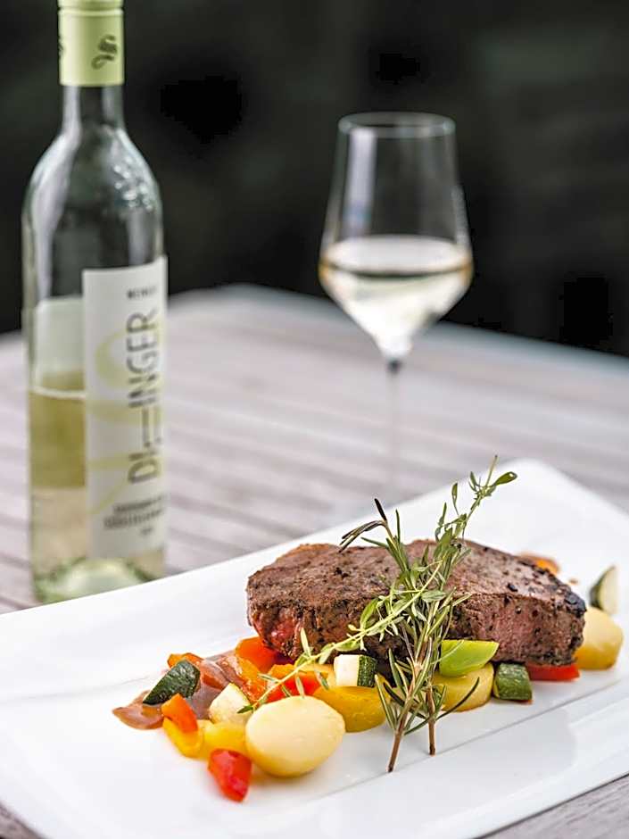 Weingut Essgut Schlafgut Sabathihof-Dillinger