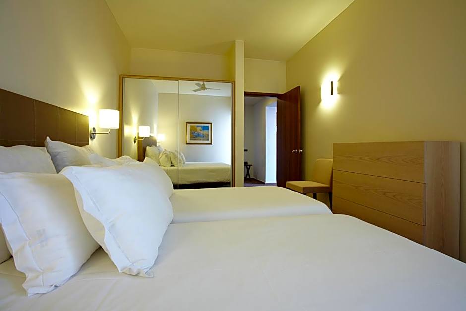 Hotel Girassol - Suite Hotel