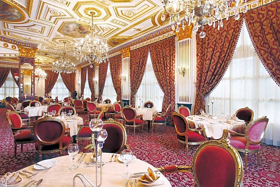 Golden Tulip Serenada Hamra Hotel