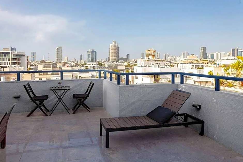 3Bedroom Suite with Balcony and shelter 12