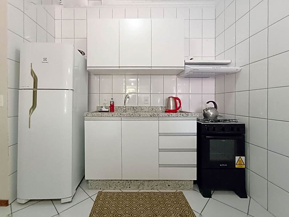 300m do mar no centrinho dos Ingleses - ISL103