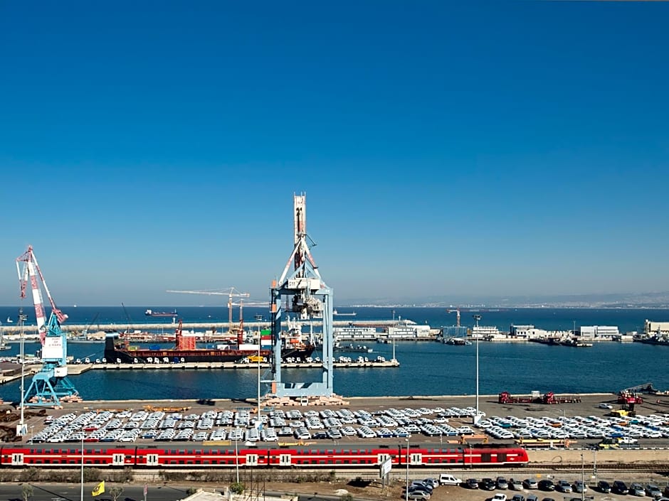 Golden Crown Haifa Hotel