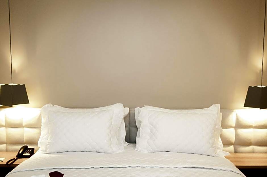 Nobile Suites Gran Lumni