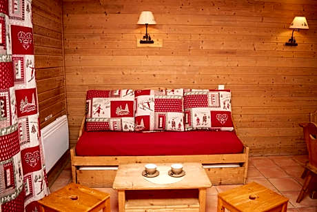 Cabine Two-Bedroom Apartment (8 Adults)