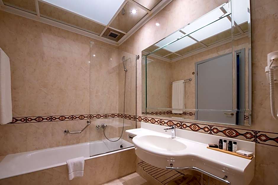 My Way Hotel & Events