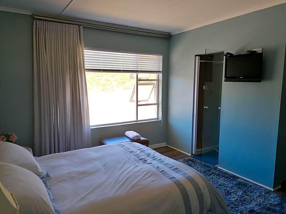 15 On Penguin Guest House