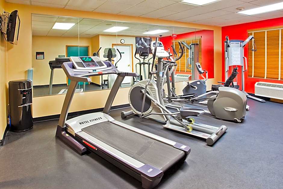Wingate by Wyndham Waldorf/Washington DC Area