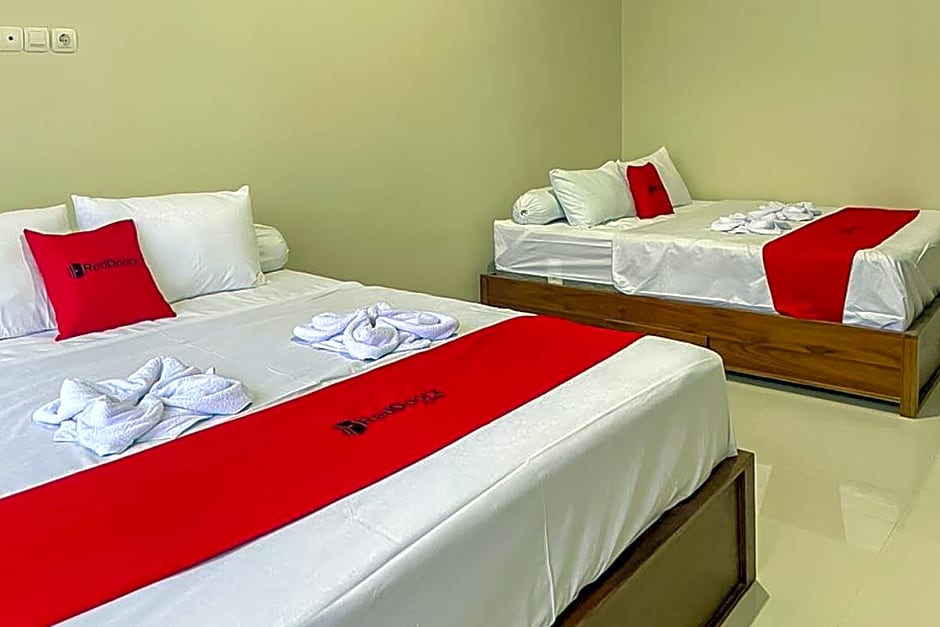 RedDoorz Syariah near Stasiun Madiun 2