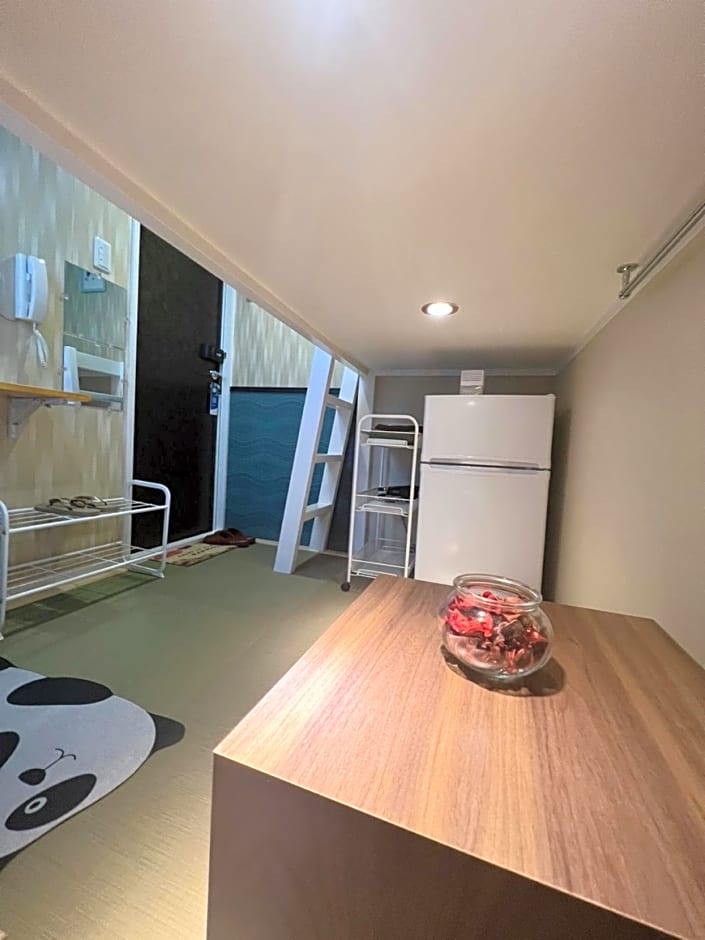 誠家　MAKOTO HOSTEL