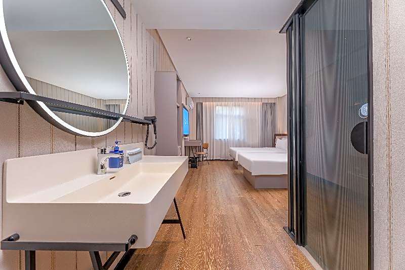 Hanting Hotel Zhangjiagang Golden Port