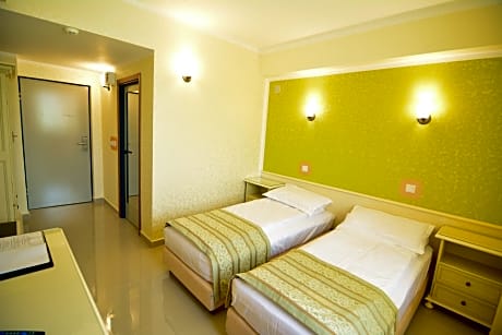 Double or Twin Room with Spa Access