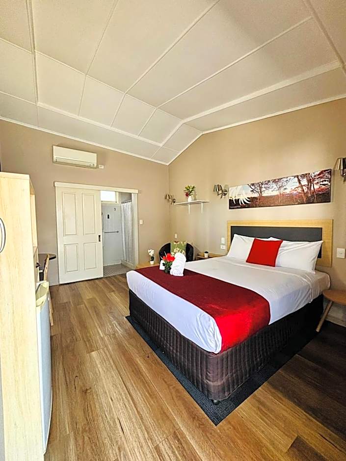 Downs Motel
