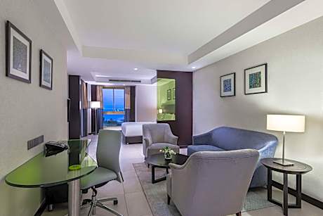 Junior King Suite with Sea View