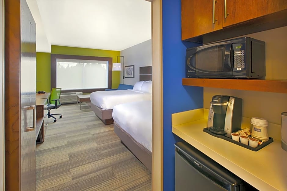 Holiday Inn Express and Suites South Hill By IHG