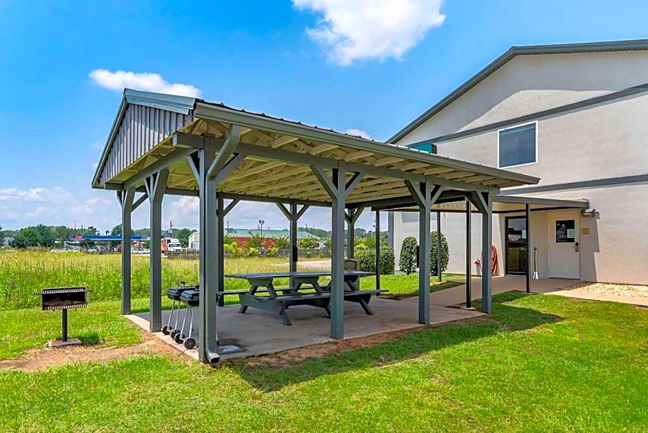 Quality Inn & Suites Demopolis