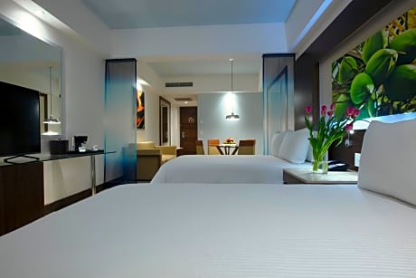 Junior Suite Ocean View 2-double beds