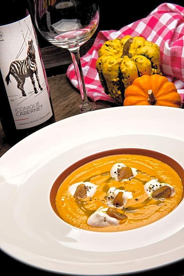 Chez Maman Hotel & Restaurant