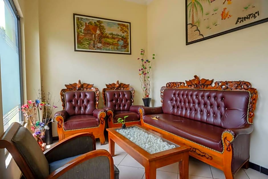 RedDoorz @ Hotel Sartika Yogyakarta