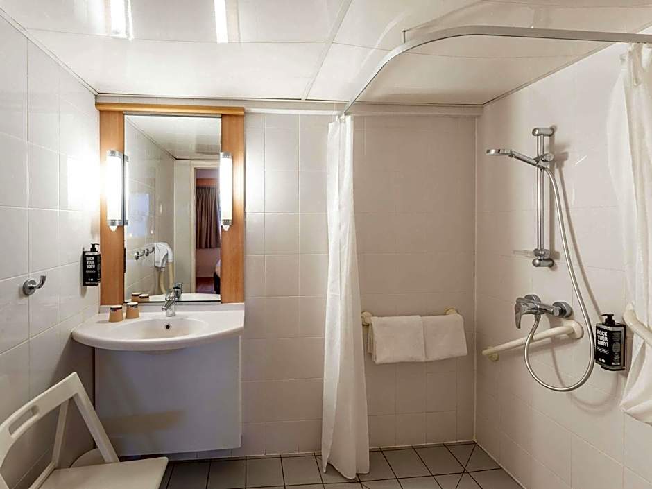 ibis Paris 17 Clichy-Batignolles Hotel