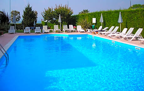 Classic Quadruple Room