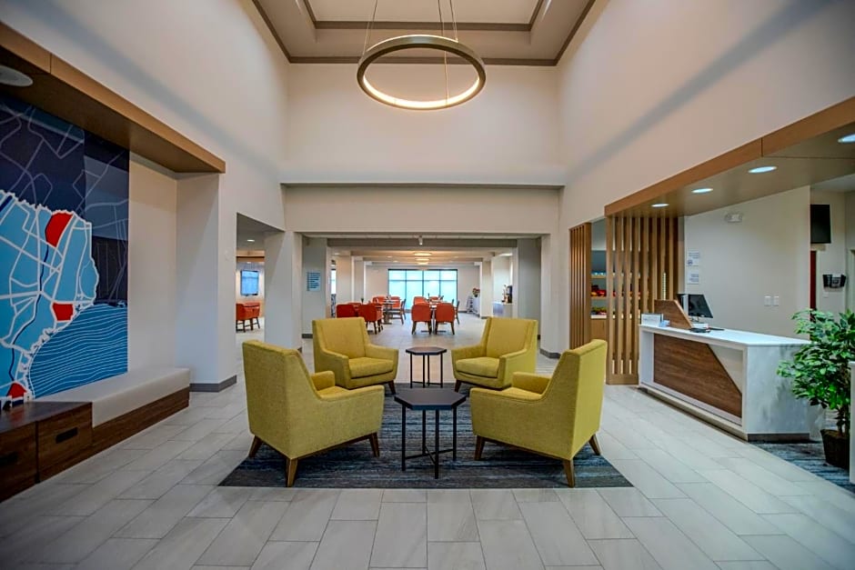 Holiday Inn Express & Suites Cleveland By IHG
