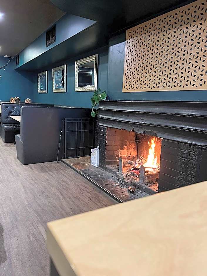 Star Bar Cafe and Hotel