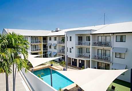 Metro Advance Apartments & Hotel