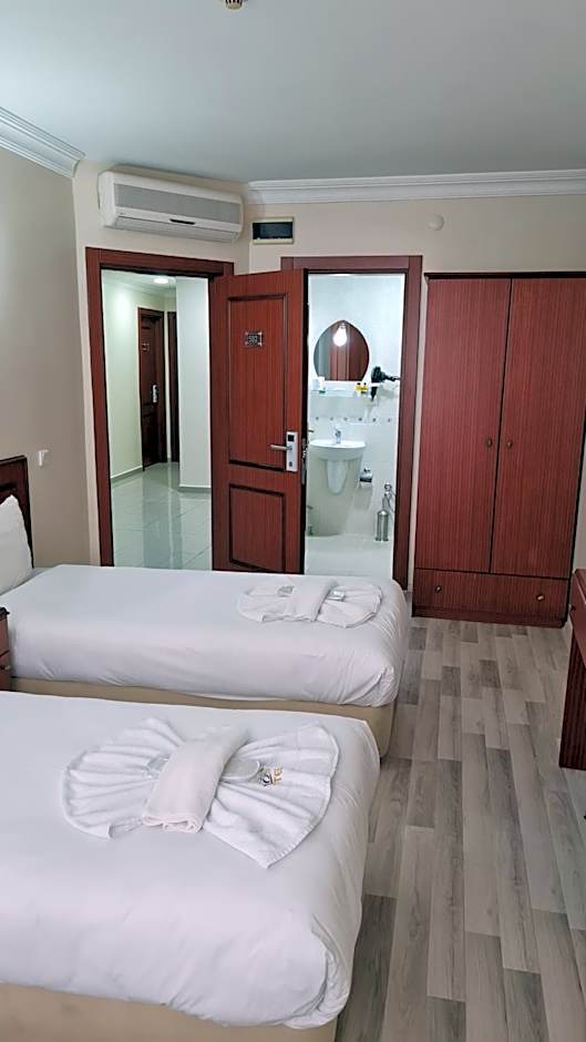 EMOS HOTEL