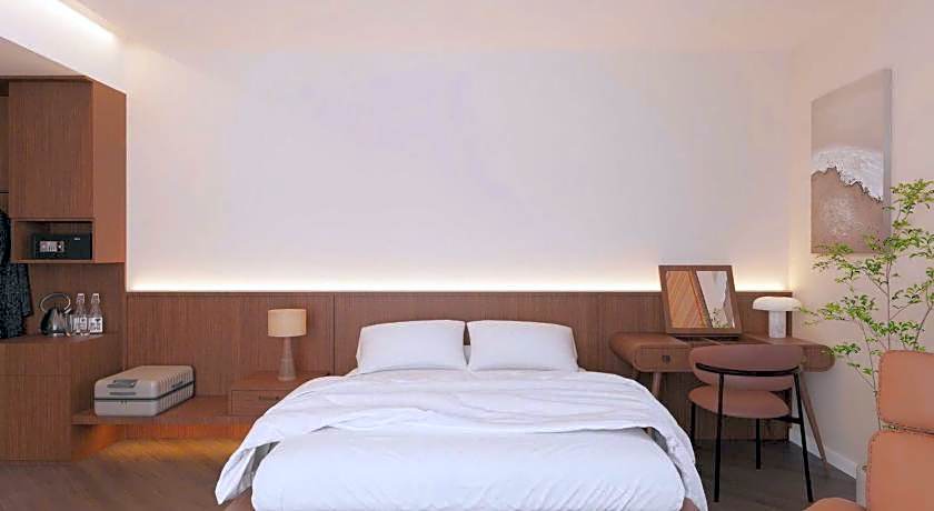 Len's Hotel