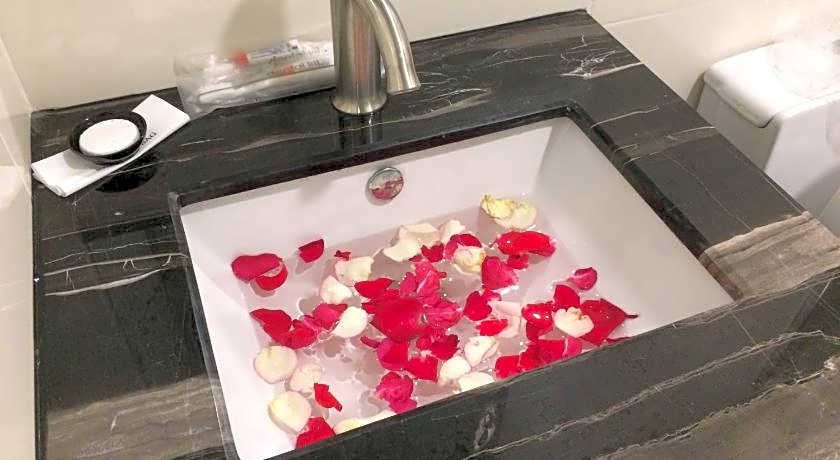 Belllo Hotel Jb Central