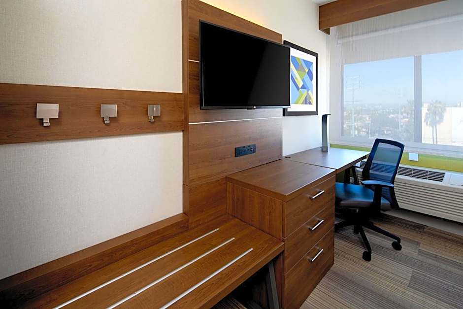 Holiday Inn Express Los Angeles LAX Airport By IHG