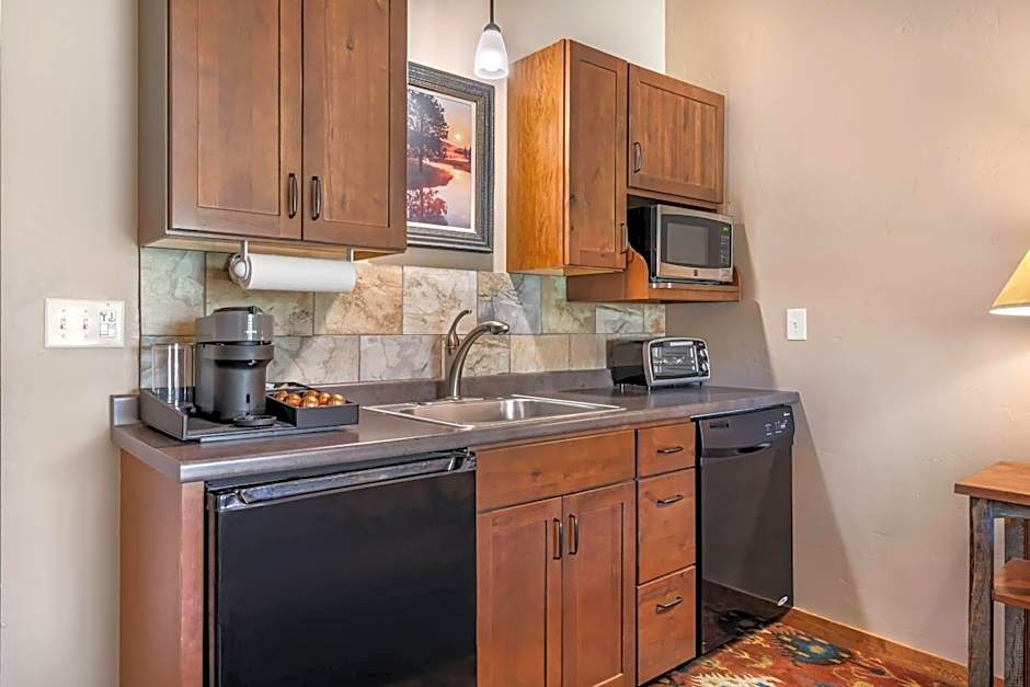 Yellowstone Valley Lodge, an Ascend Collection Hotel