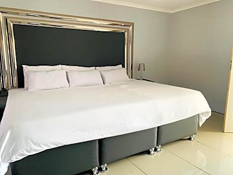 Tony Hill Manor House