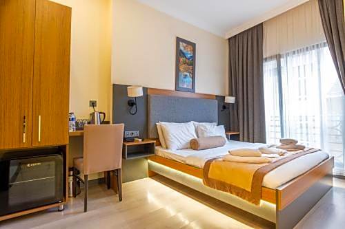 Orange Hotel & Spa