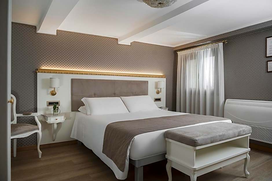 Hotel Montecarlo