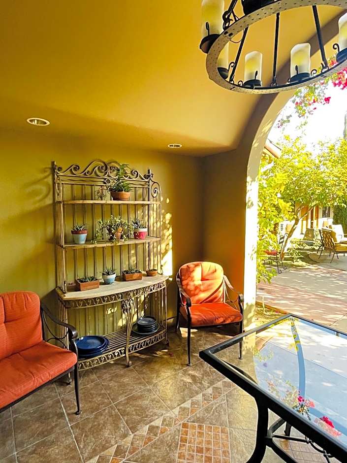 Los Arboles Hotel