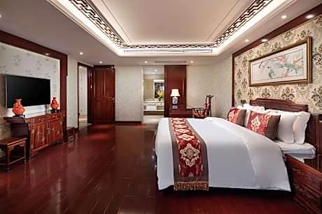 1 King Bed Presidential Suite Smoking