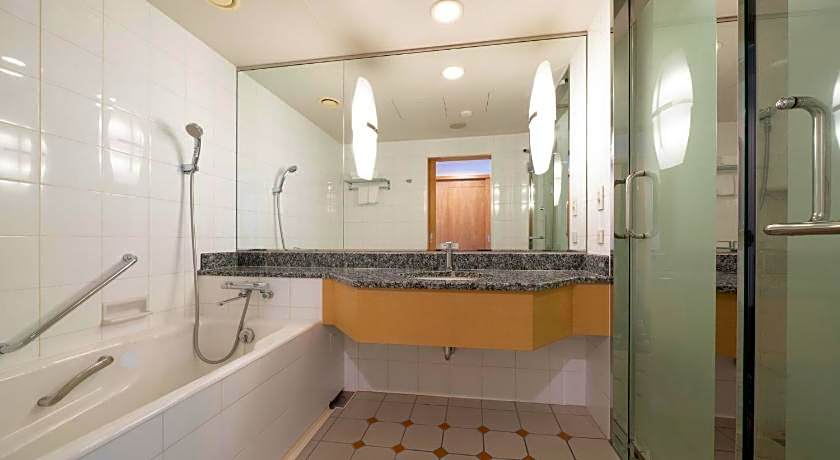 ANA Crowne Plaza Hotel Grand Court Nagoya By IHG