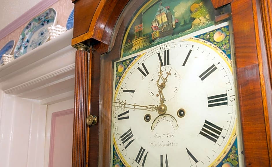 Shoreline Accommodation