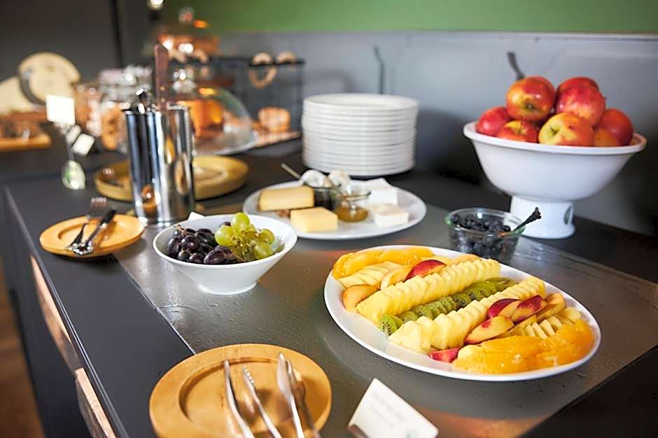 ERCK- Flair Hotel & Restaurant